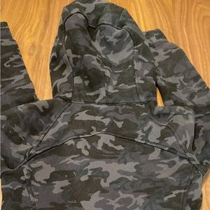 Lululemon camu scuba hoodie